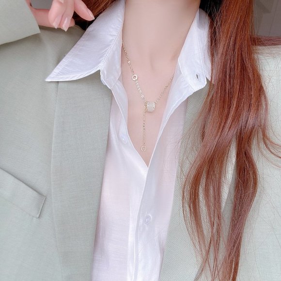 NEW 14K Gold Plated Diamond Circle Drop Necklace - Picture 3 of 11